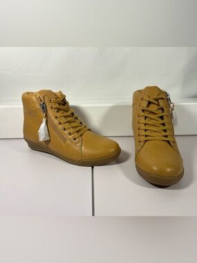 NWT: Comfortview Tan Leather Zip Lace Wedge Sneaker Boot NEW